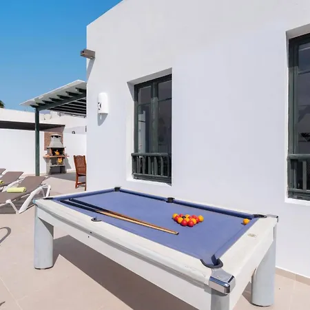 Manrique By Vila *